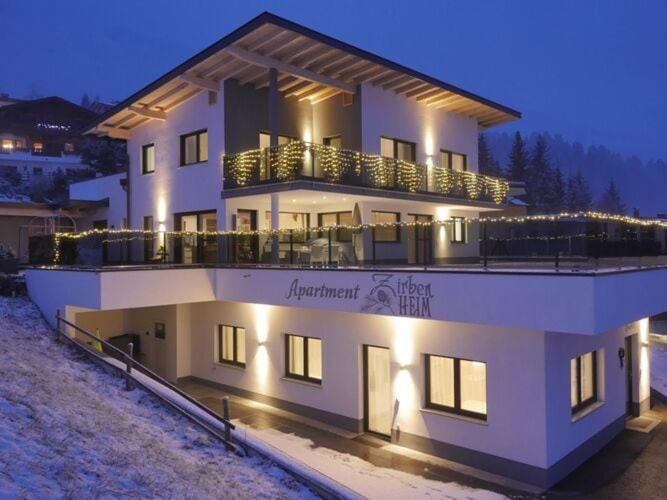 Top Holiday Flat In Fuegen Near The Ski Area Esterno foto