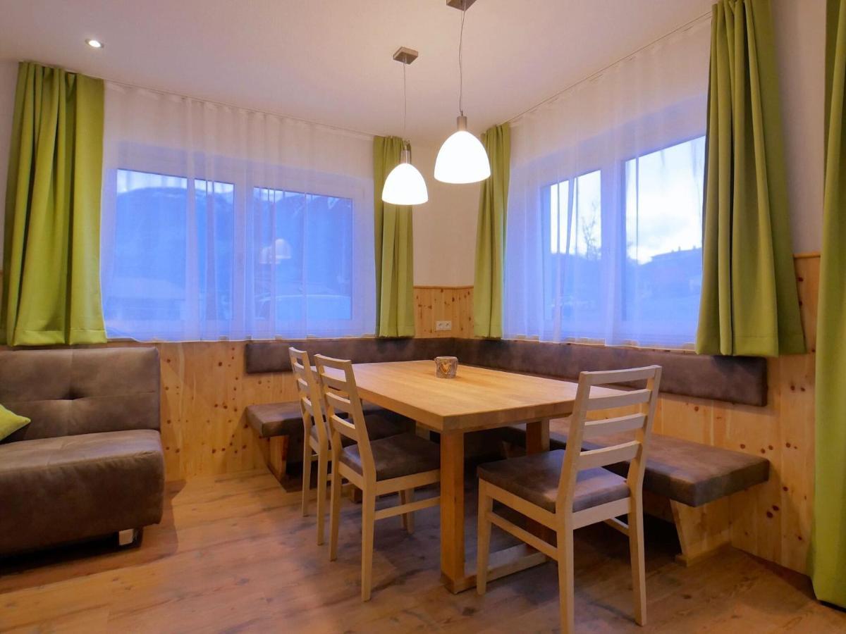 Top Holiday Flat In Fuegen Near The Ski Area Esterno foto