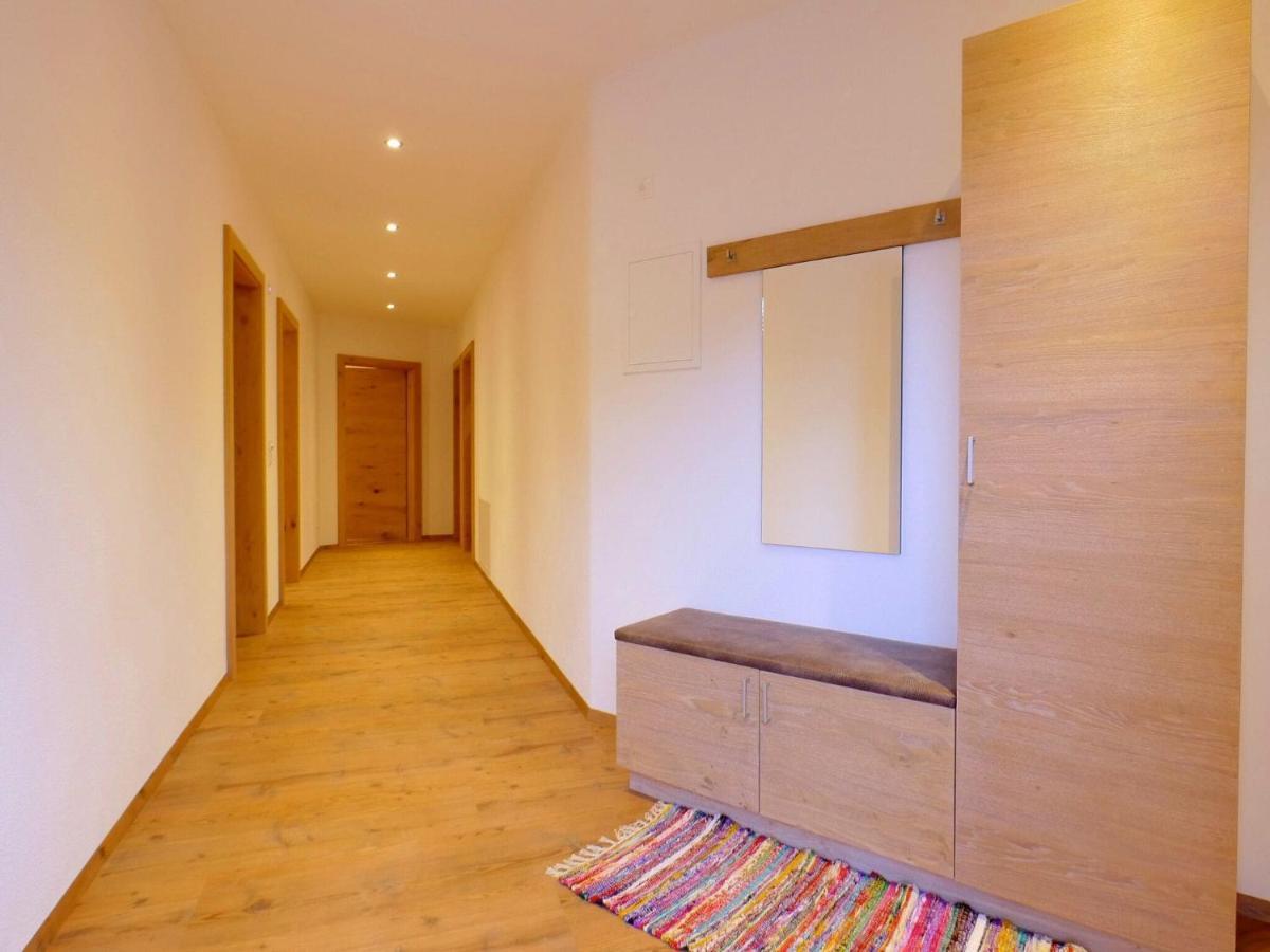 Top Holiday Flat In Fuegen Near The Ski Area Esterno foto