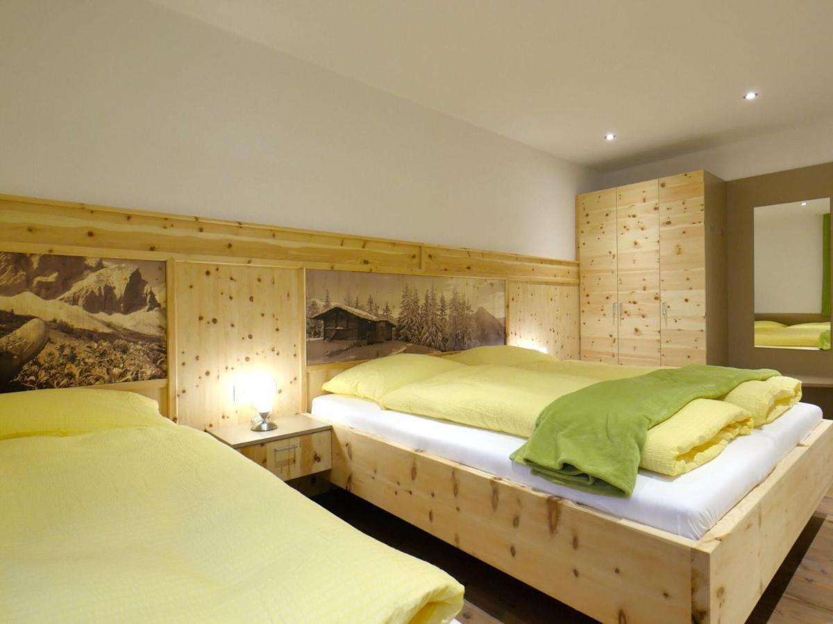 Top Holiday Flat In Fuegen Near The Ski Area Esterno foto