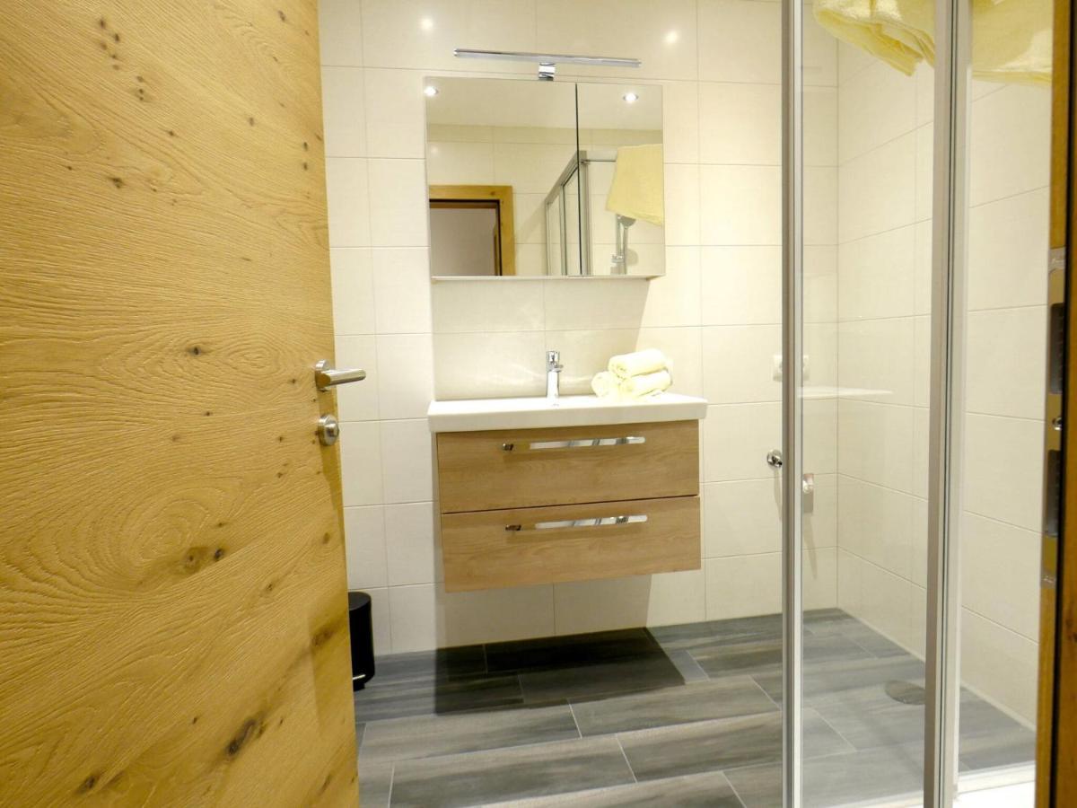 Top Holiday Flat In Fuegen Near The Ski Area Esterno foto