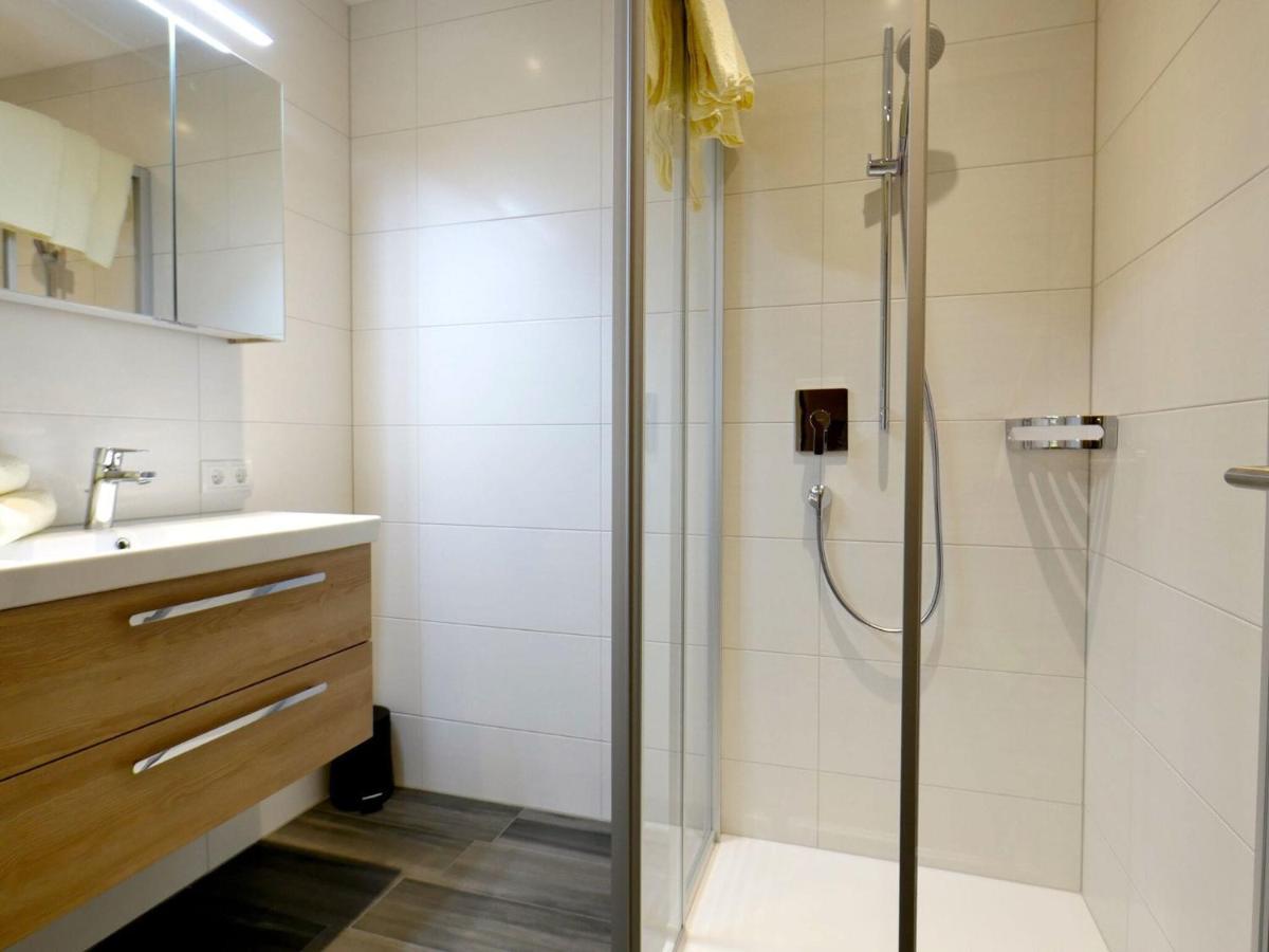 Top Holiday Flat In Fuegen Near The Ski Area Esterno foto